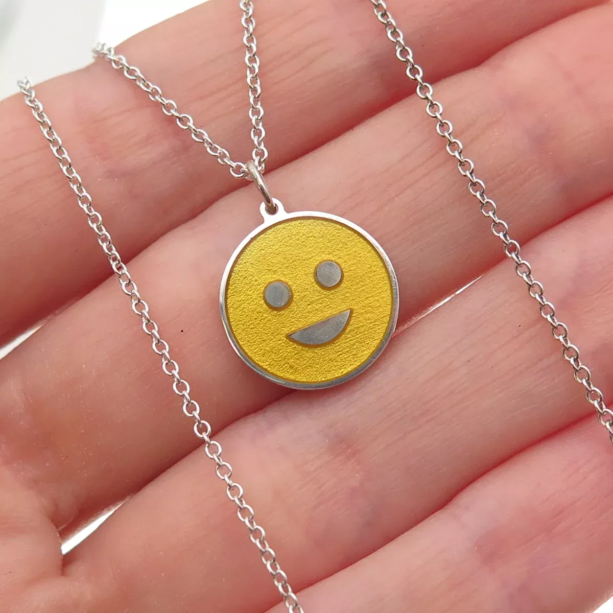 925 Sterling Silver Yellow Enamel Smiling Face Emoji Cable Chain Necklace 18