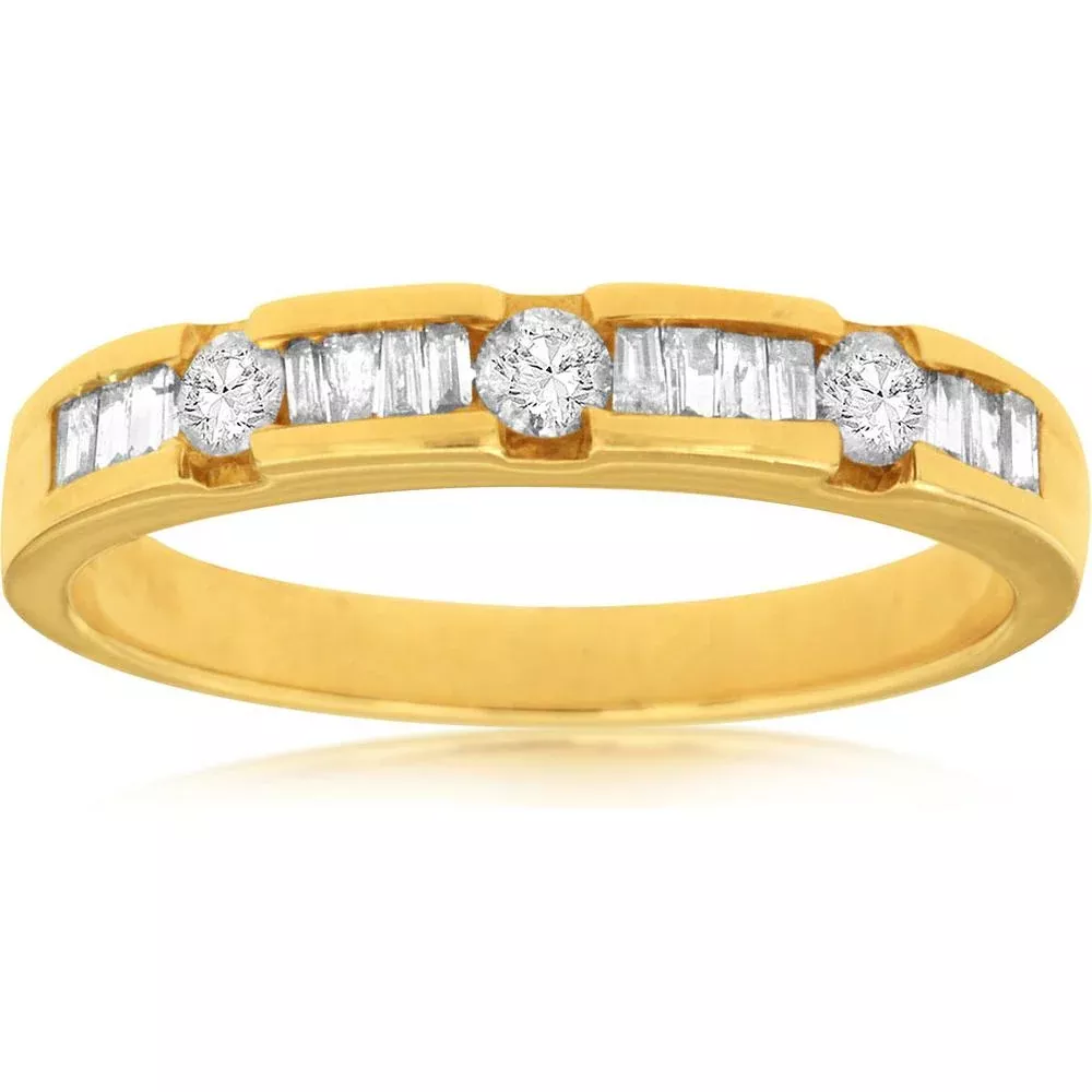 Brilliant 14K Yellow Gold Diamond Wedding Band with Baguette and Round Diamonds - 0.38 Carat Total Diamond Weight